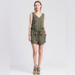 Banana Republic sleeveless V-neck Jolie jumpsuit romper